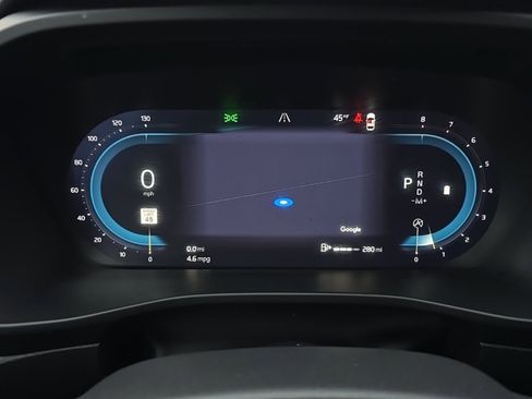 Certified 2025 Volvo XC40 B5 Core image 11