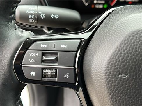Used 2025 Honda CR-V EX-L image 13
