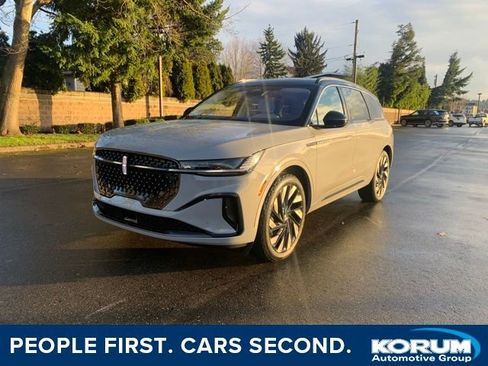 New 2026 Lincoln Nautilus Black Label w/ Jet Appearance Package image 1