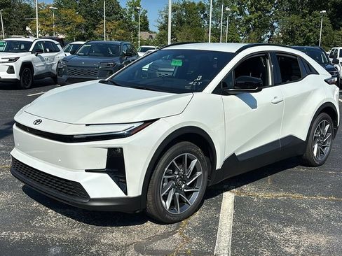 New 2026 Toyota C-HR AWD/4WD image 2