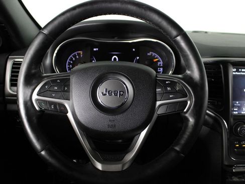 Used 2018 Jeep Grand Cherokee Altitude AWD/4WD image 9