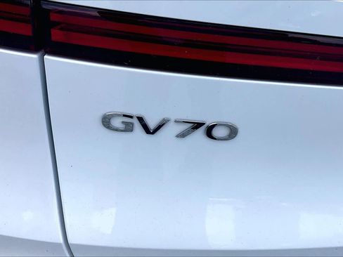 Used 2023 Genesis GV70 2.5T w/ Select Package AWD/4WD image 10