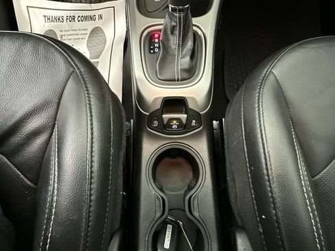 Used 2021 Jeep Compass Latitude w/ Sun and Sound Group AWD/4WD image 20
