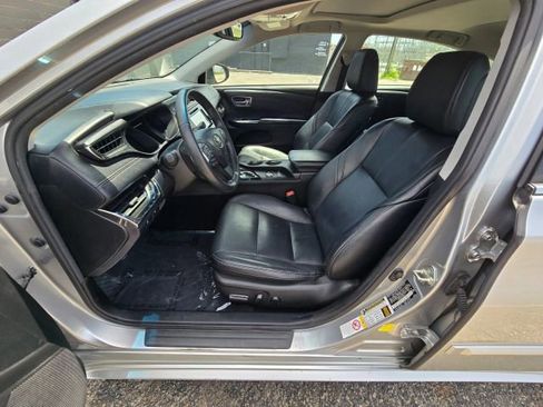 Used 2018 Toyota Avalon XLE Plus FWD image 9