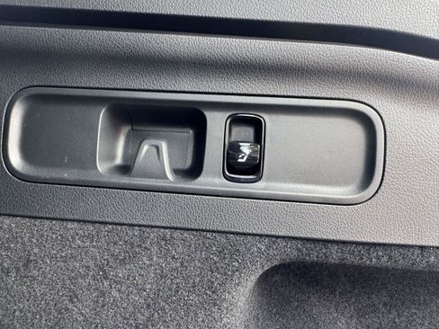 Certified 2026 Mercedes-Benz GLC 300 image 25