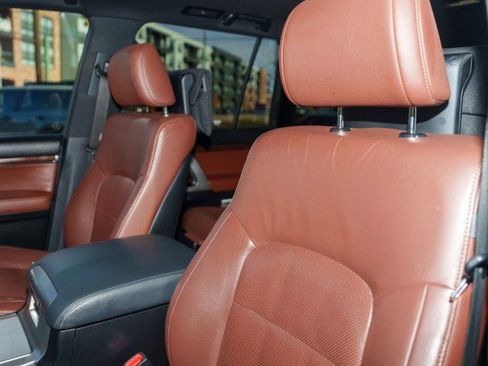 Used 2016 Toyota Land Cruiser image 26