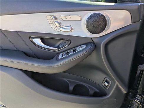 Certified 2022 Mercedes-Benz GLC 300 image 9