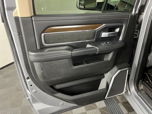 Used 2022 RAM 3500 Laramie AWD/4WD image 11