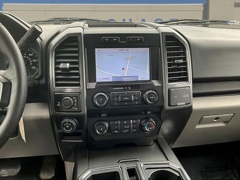 Used 2019 Ford F150 XLT w/ Equipment Group 302A Luxury AWD/4WD image 12