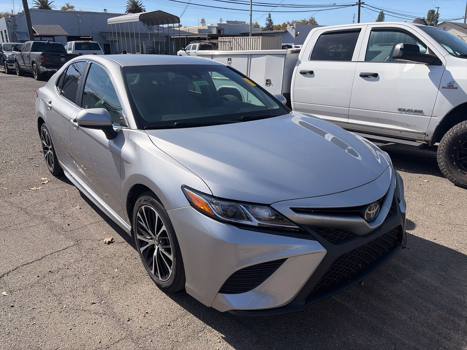 Used 2018 Toyota Camry SE FWD image 4