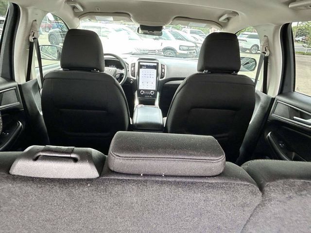 Certified 2024 Ford Edge SE w/ Black Appearance Package AWD/4WD image 9