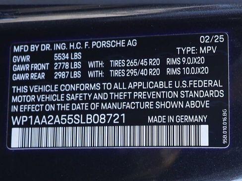 Used 2025 Porsche Macan image 29