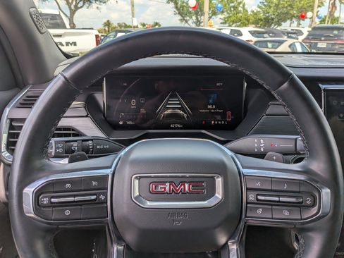 Used 2024 GMC Acadia Elevation FWD image 27