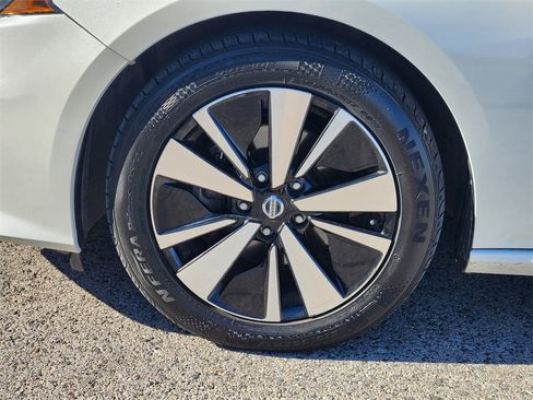 Used 2022 Nissan Altima 2.5 SV image 7