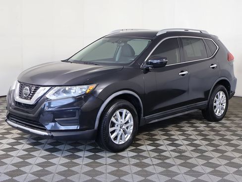 Used 2018 Nissan Rogue SV AWD/4WD image 7