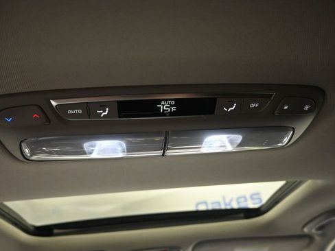 Certified 2024 Kia Telluride S w/ S Sunroof Package image 35