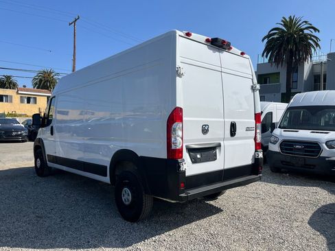 Used 2024 RAM ProMaster 2500 w/ Convenience Group FWD image 10
