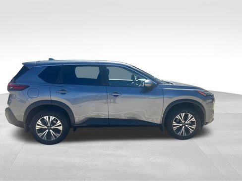Used 2023 Nissan Rogue SV image 7