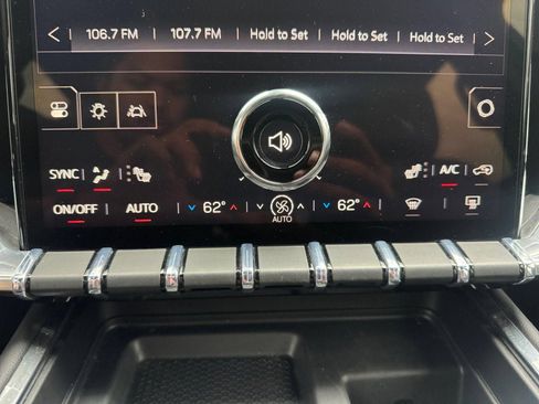 Used 2026 GMC Acadia Elevation w/ Elevation Premium Package FWD image 20