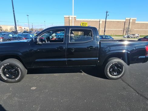 Certified 2023 Toyota Tacoma SR AWD/4WD image 6