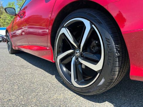 Used 2018 Honda Accord Sport image 6