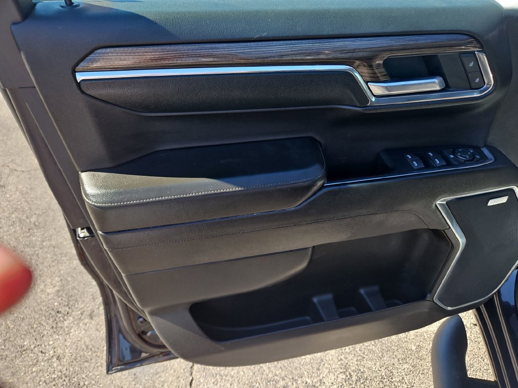 Used 2022 Chevrolet Silverado 1500 LT Trail Boss w/ Convenience Package II AWD/4WD image 11