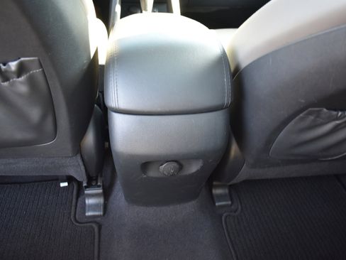 Used 2016 Hyundai Santa Fe Limited w/ Option Group 04 image 31