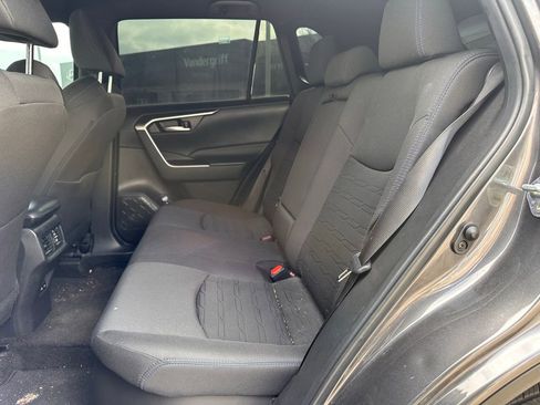 Used 2024 Toyota RAV4 SE image 12