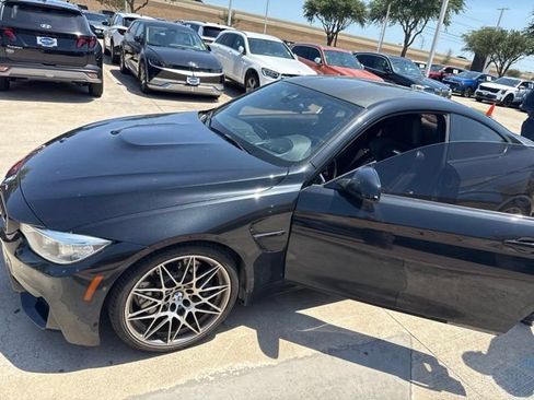 Used 2017 BMW M4 Coupe w/ Competition Package RWD image 4