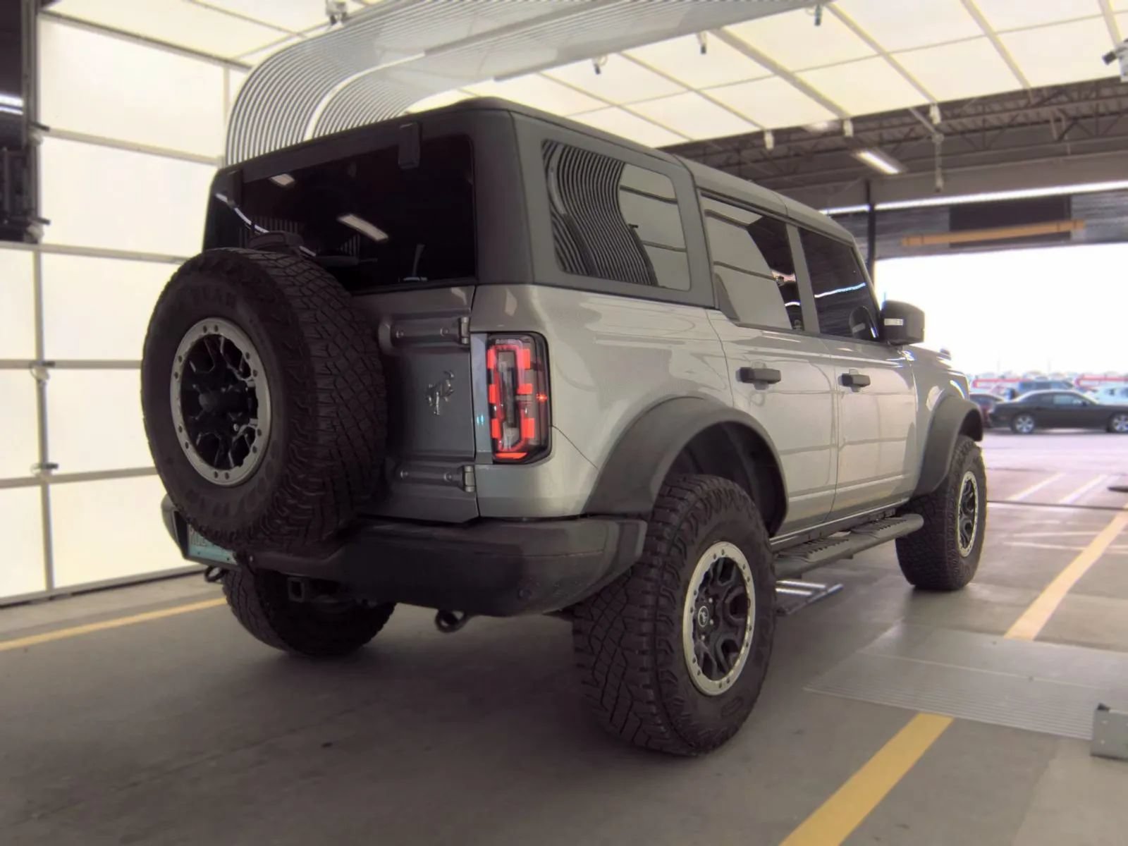Used 2022 Ford Bronco Badlands w/ Sasquatch Package AWD/4WD image 3