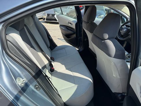 Used 2021 Toyota Corolla L image 32