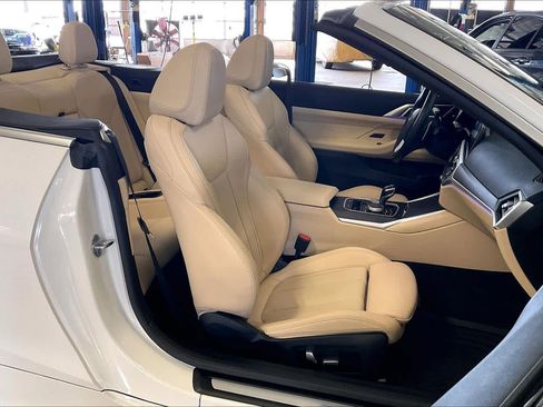 Certified 2023 BMW 430i Convertible w/ Convenience Package image 9