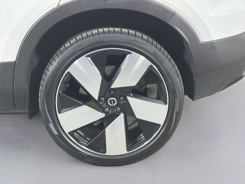 Certified 2023 Volvo C40 P8 Recharge Ultimate AWD/4WD image 29