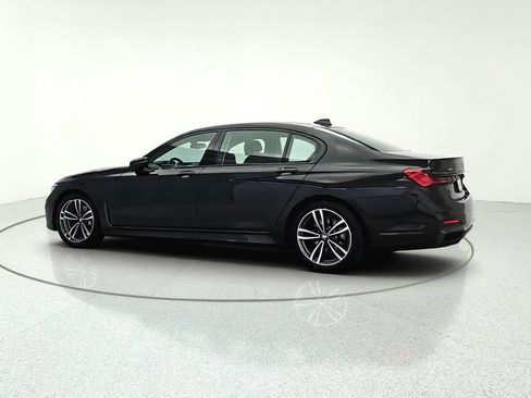 Used 2022 BMW 740i xDrive w/ M Sport Package AWD/4WD image 5