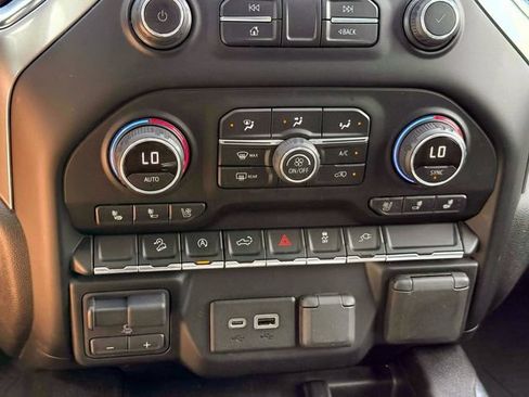 Used 2019 Chevrolet Silverado 1500 LTZ AWD/4WD image 31