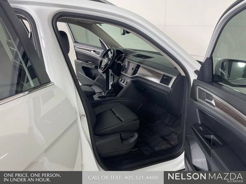 Used 2019 Volkswagen Atlas SE w/ Towing Package FWD image 15