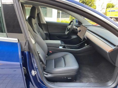 Used 2019 Tesla Model 3 Mid Range RWD image 9