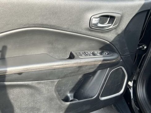 Used 2019 Jeep Compass Limited AWD/4WD image 15