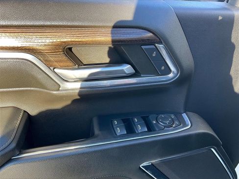 Used 2024 Chevrolet Silverado 2500 LT image 35