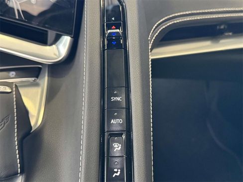 Used 2024 Chevrolet Corvette Stingray Coupe w/ 1LT image 17