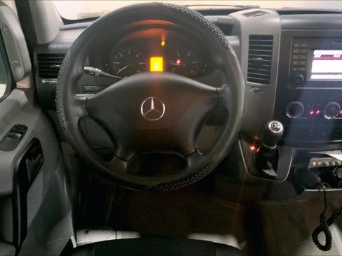 Used 2016 Mercedes-Benz Sprinter 2500 image 3