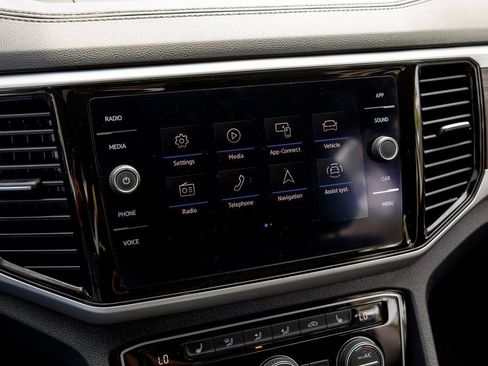 Used 2022 Volkswagen Atlas SE image 17