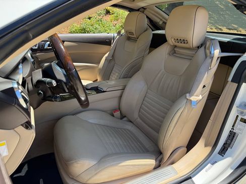 Used 2013 Mercedes-Benz SL 550 image 26