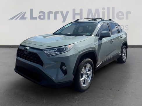 Used 2019 Toyota RAV4 XLE w/ Convenience Package AWD/4WD image 1