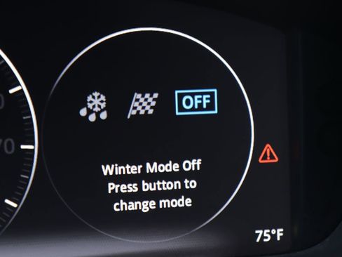 Used 2016 Jaguar XJ R-Sport image 20