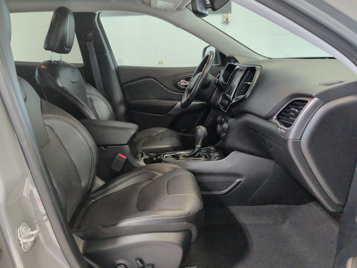 Used 2019 Jeep Cherokee Limited AWD/4WD image 15