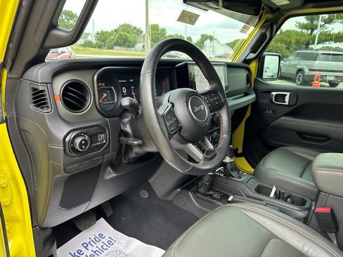 Used 2024 Jeep Gladiator Mojave AWD/4WD image 34