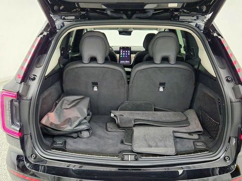 Used 2025 Volvo EX90 Plus AWD/4WD image 23