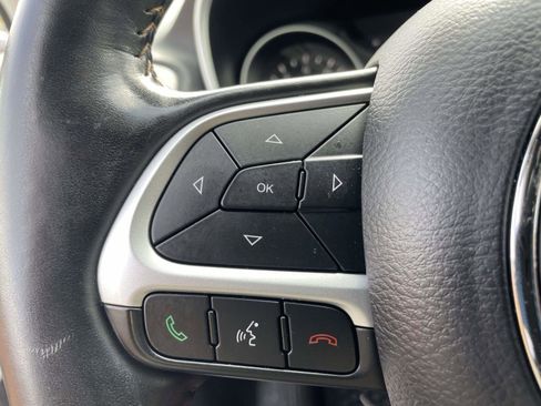 Used 2020 Jeep Compass Latitude w/ Cold Weather Group image 9