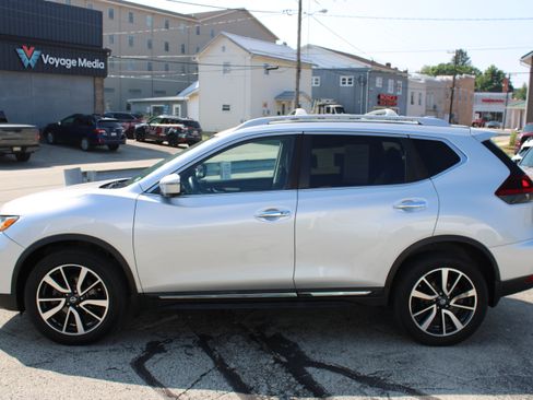 Used 2019 Nissan Rogue SL w/ Premium Package AWD/4WD image 2